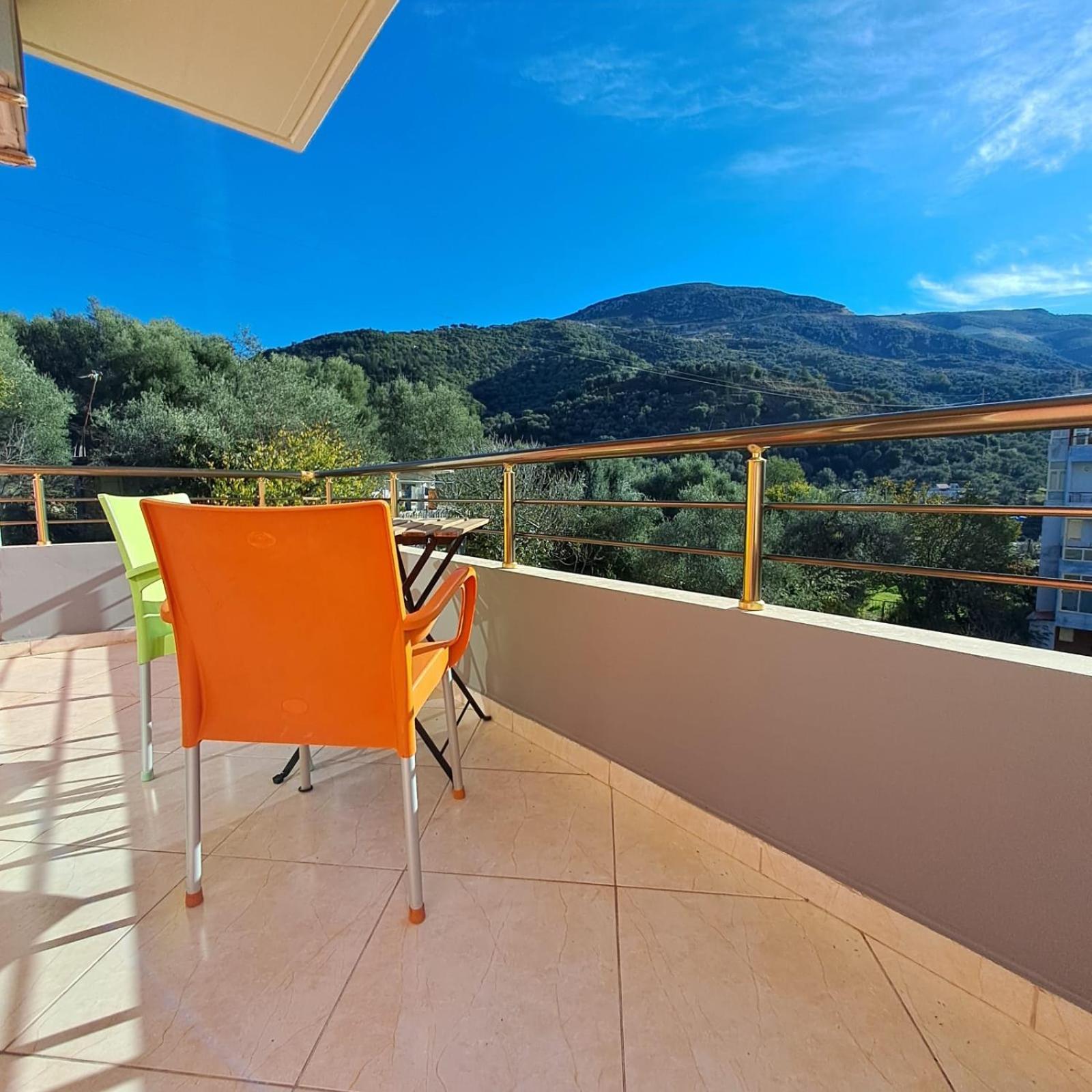 Flowers & Green 2 Bedrooms Apartment & Box Garage Vlorë Exterior foto